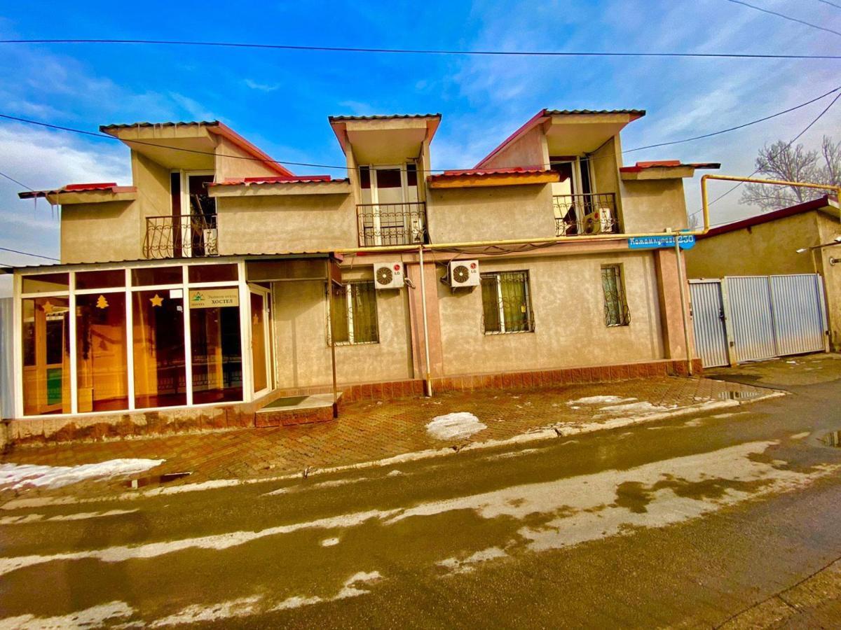 Esentai Hostel Алмати Екстер'єр фото