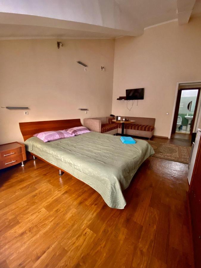 Esentai Hostel Алмати Екстер'єр фото