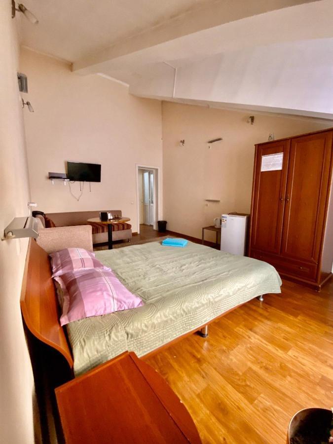 Esentai Hostel Алмати Екстер'єр фото