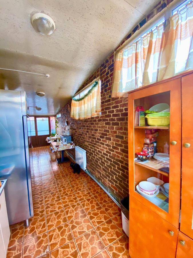 Esentai Hostel Алмати Екстер'єр фото